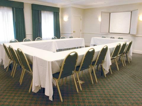 La Quinta By Wyndham Airport Hotel San Antonio
